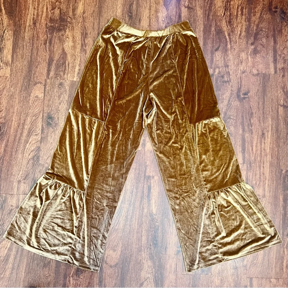 NWT Luukse Flared Velvet Pants - XL - Picture 3 of 5